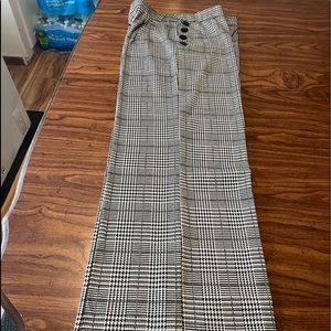 Wide leg black and white pants